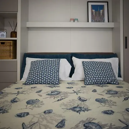 Clever House 公寓 *